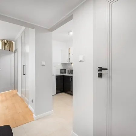 Aleja Solidarnosci 68 By Homeprime Apartamento *